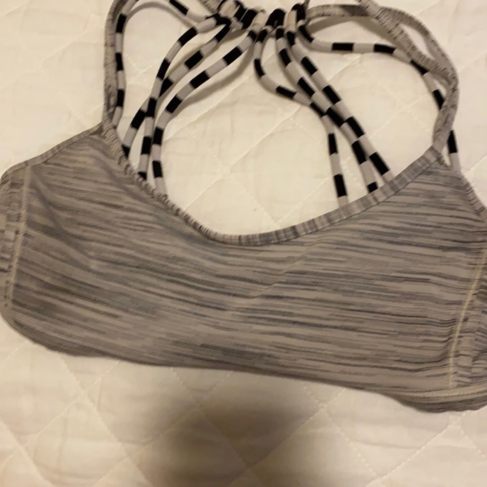 lulu lemon bra size 2
